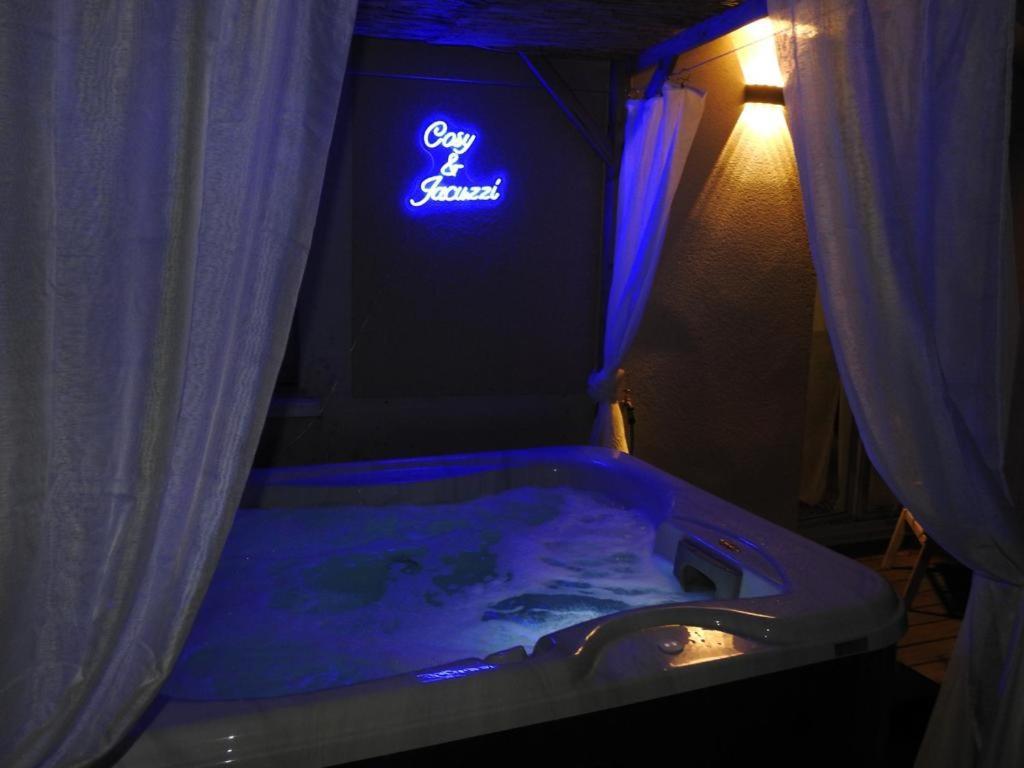 Suite Cosy&Jacuzzi Cenon Esterno foto